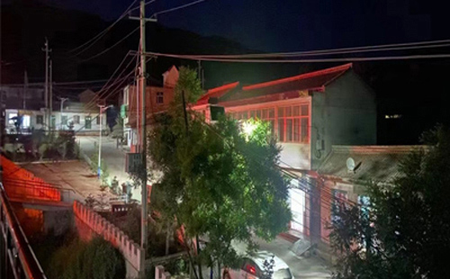 金塔太阳能路灯在暴雪天气下的应对策略